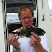 Johnny rötsimpa vägde 390 g och är störst i år